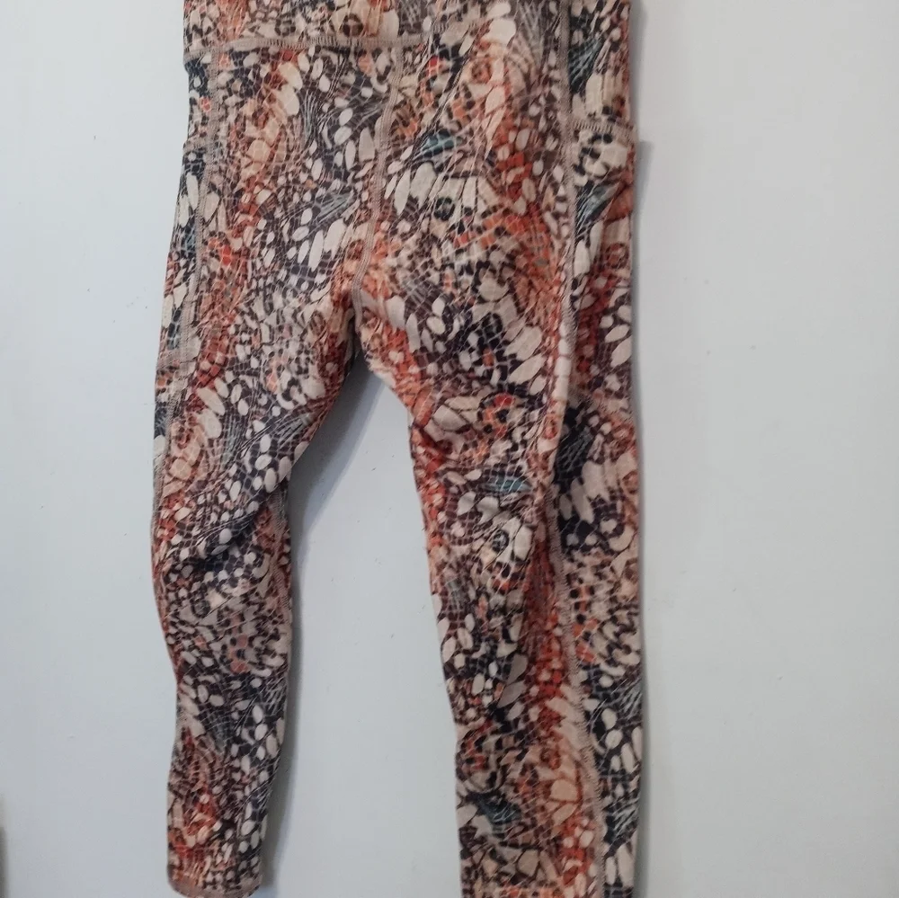 Evolution and Creation Beige Snakeskin print Athletic Workout Leggings w pockets